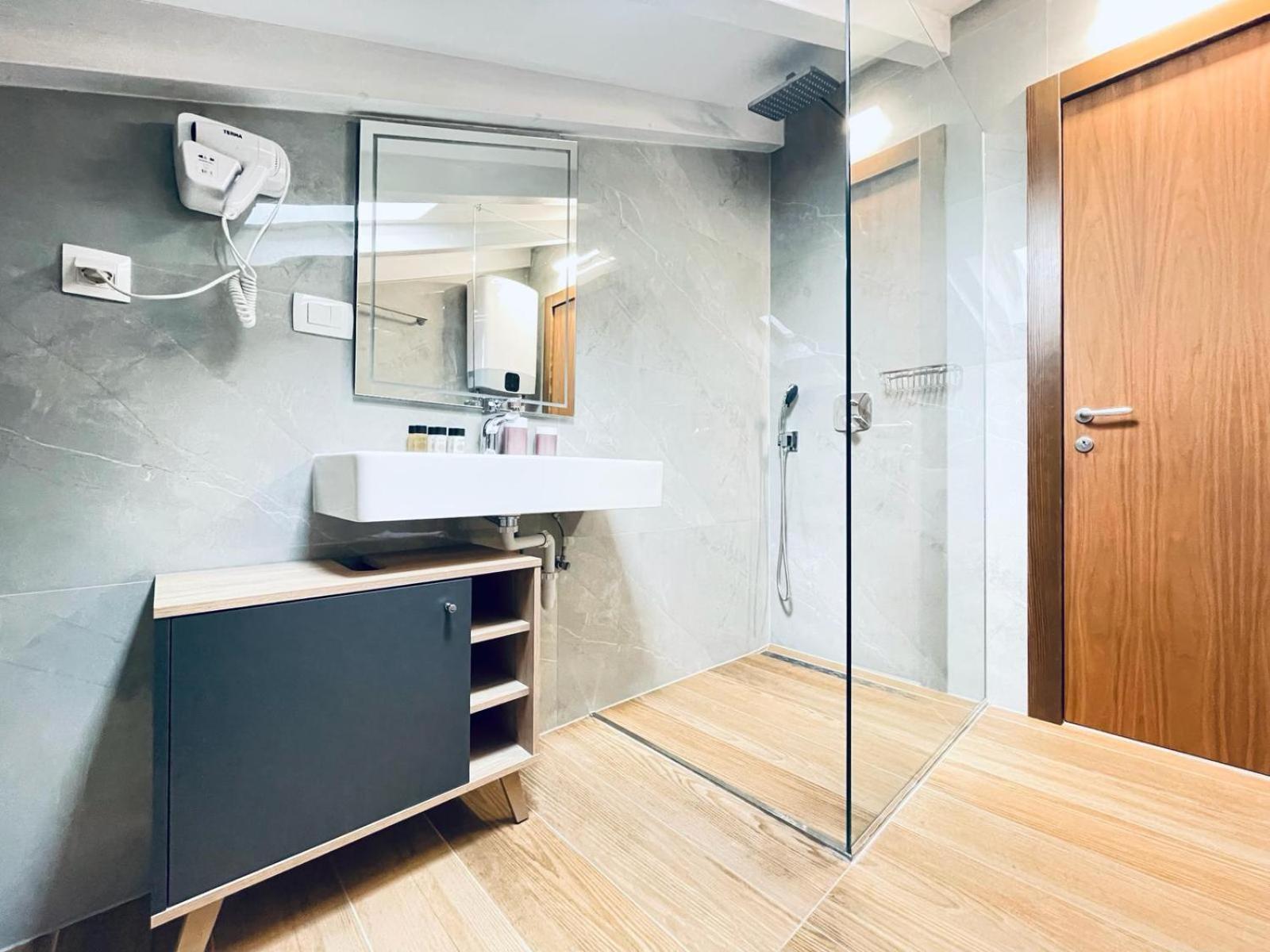 Fazana City Rooms With Free Parking Eksteriør bilde